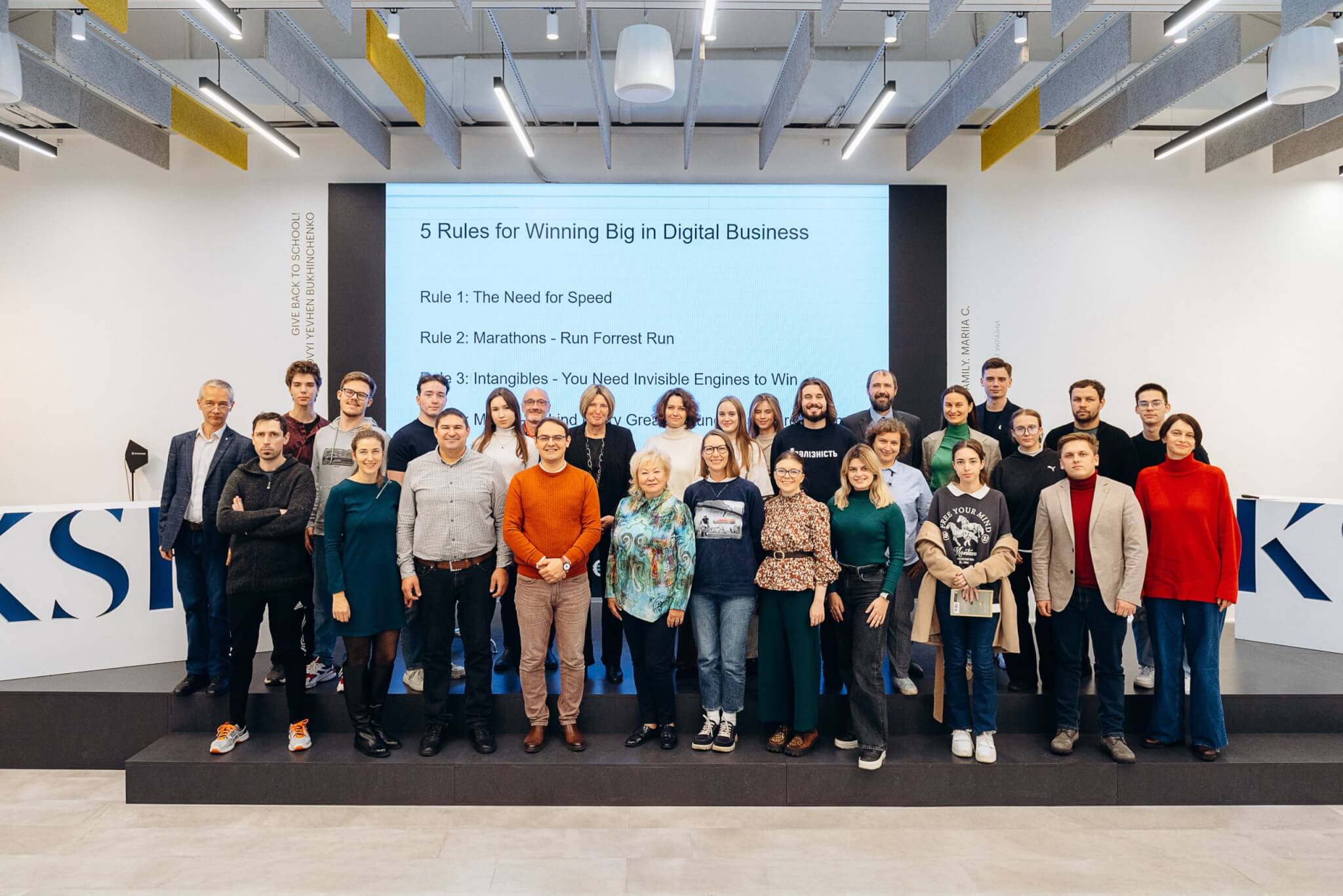 Digital Business and Success Tips from Leading Expert Lola Woetzel